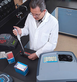 Spectrophotomètres de laboratoire UV-VIS
